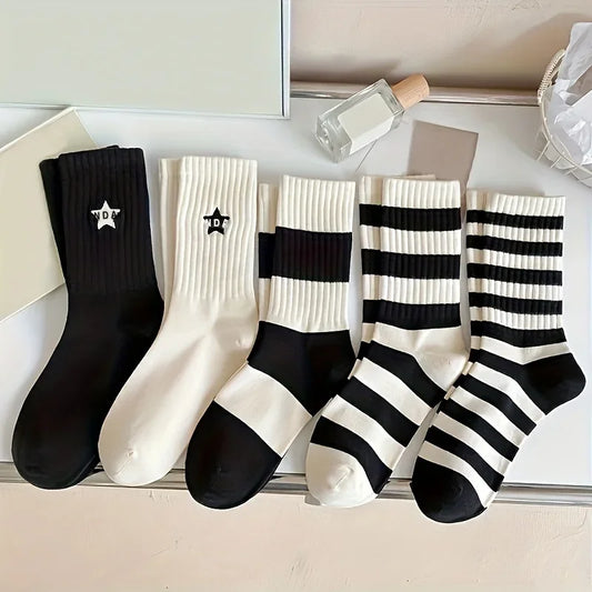 Women's Black And White Striped Socks (5 Pairs)